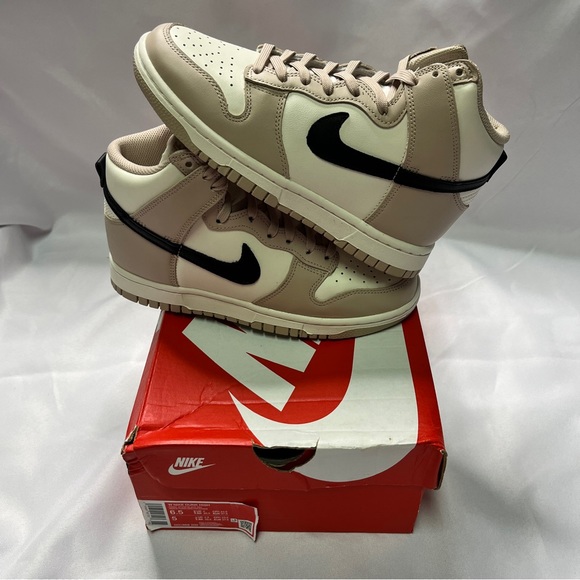 Women’s Nike Dunk High Fossil Stone Cream New Size 6.5W...